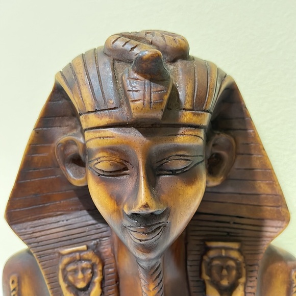 Egyptian wood set Tut cat, Queen Nefertiti, King Tutankhamum - Picture 7 of 8